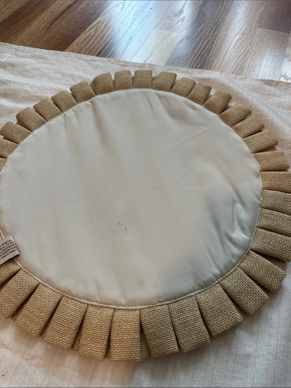 Set of 4 Round Pleated Burlap Placemats - Neutral Tan